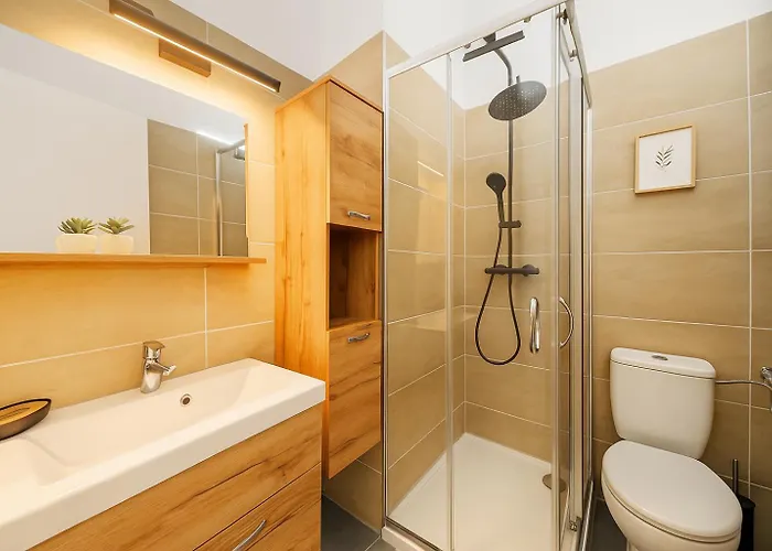 2-bedroom Near Center Apartment
