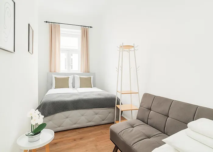 2-bedroom Near Center *