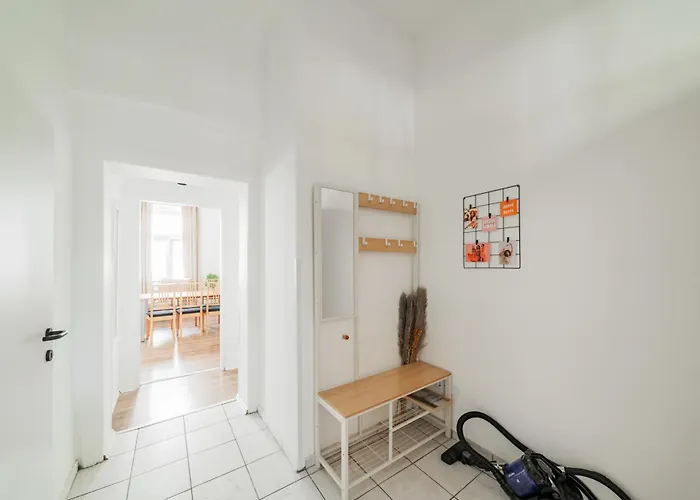 Apartment 2-bedroom Near Center