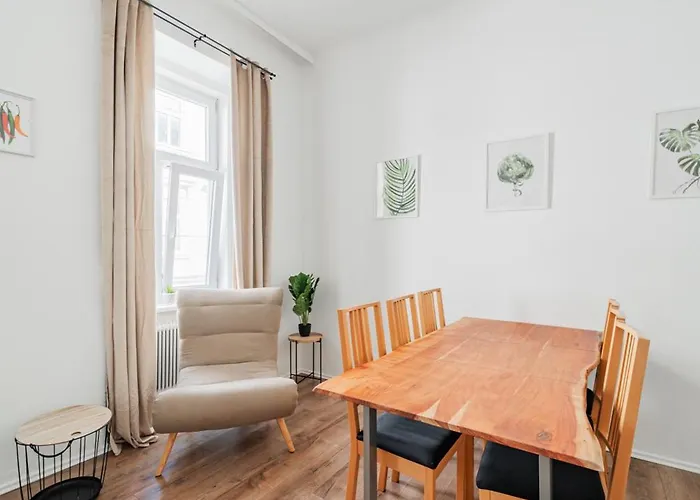2-bedroom Near Center Vienna